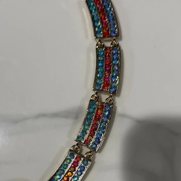 Elegant Multicolor Butterfly Necklace - Picture 3 of 7